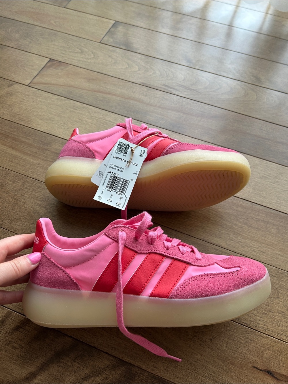 NWT adidas Women’s Pink & Coral Retro Sneakers 6.5